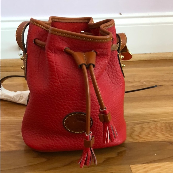 Dooney & Bourke Handbags - Dooney & Bourke pouch bag
